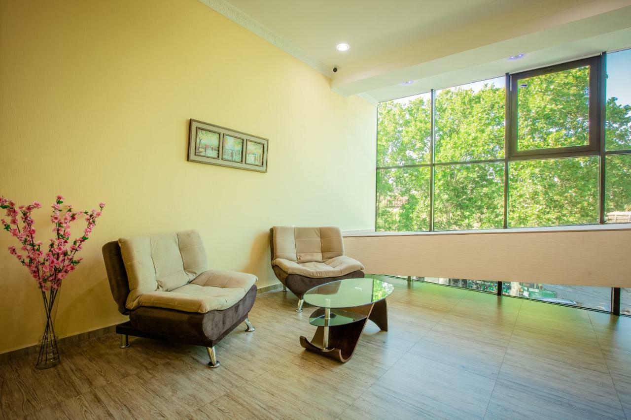 Hotel Comfort Tbilisi Luaran gambar